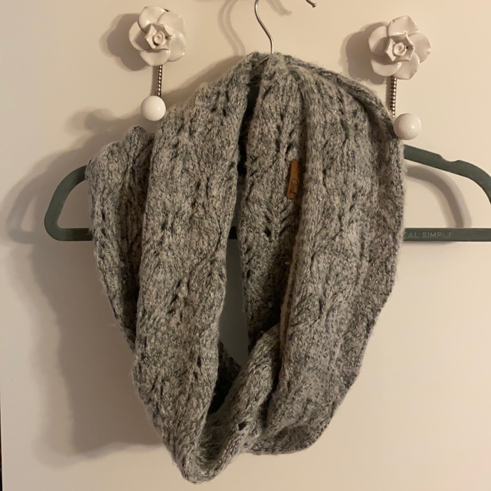 Infinity scarf